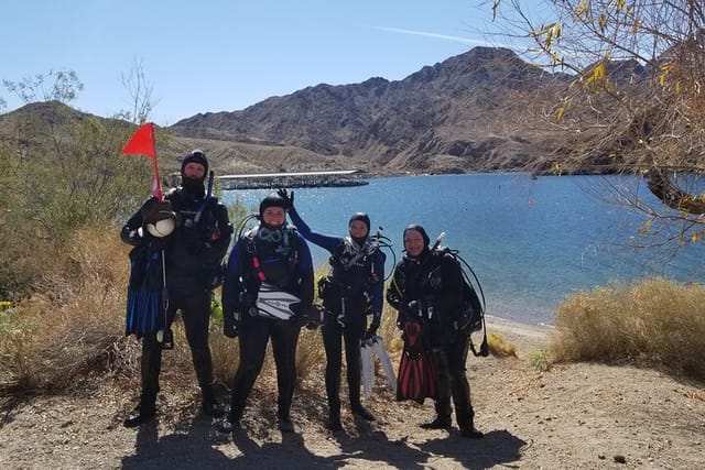 Guided SCUBA Shore dive for Certified Divers 2 states in one - Photo 1 of 8